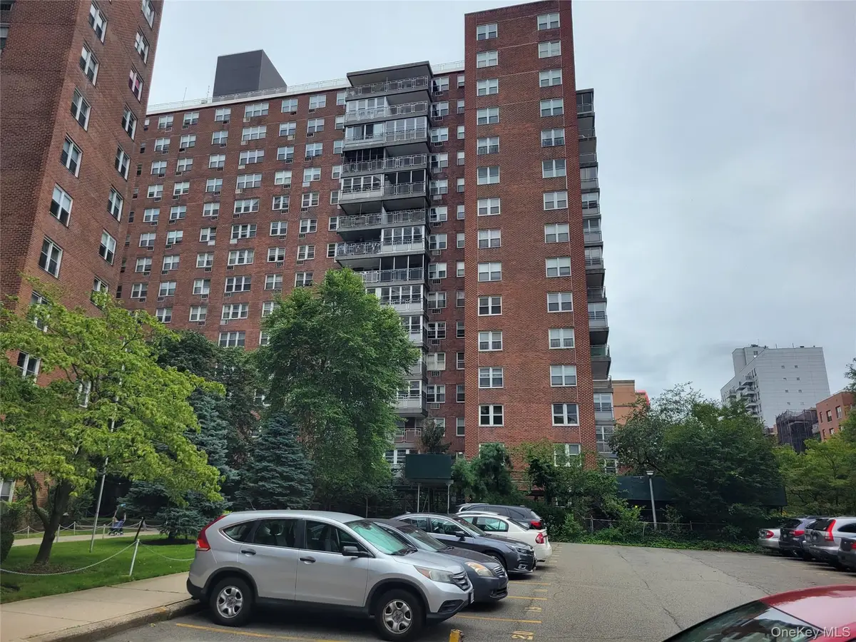 138-10 Franklin Avenue #5H, Flushing, NY 11355 - Image #1