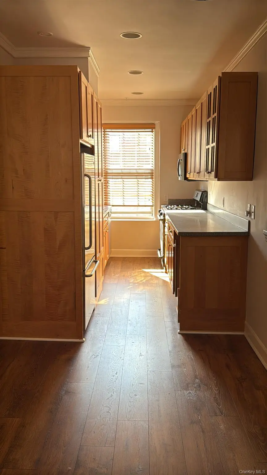 25 Parkview Avenue #6L, Bronxville, NY 10708 - Image #3