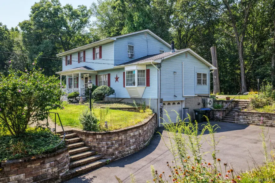 42 Hickory Drive, Campbell Hall, NY 10916 - Image #2