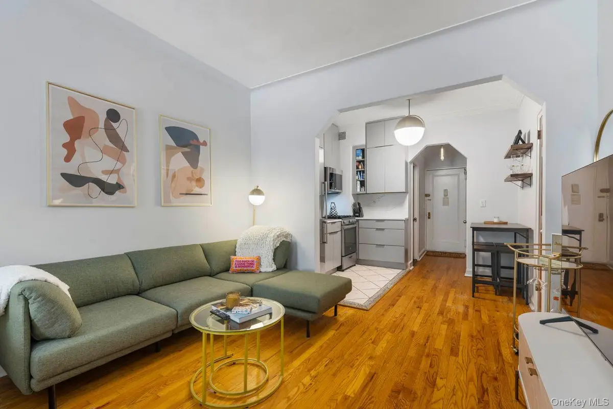 242 E 87th Street #2B, Manhattan, NY 10128 - Image #1