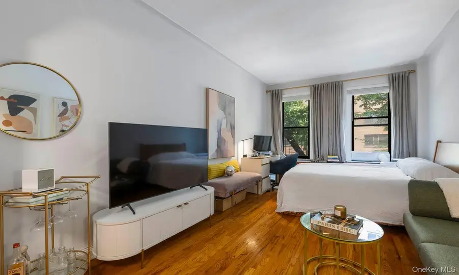 242 E 87th Street #2B, Manhattan, NY 10128 - Image #2