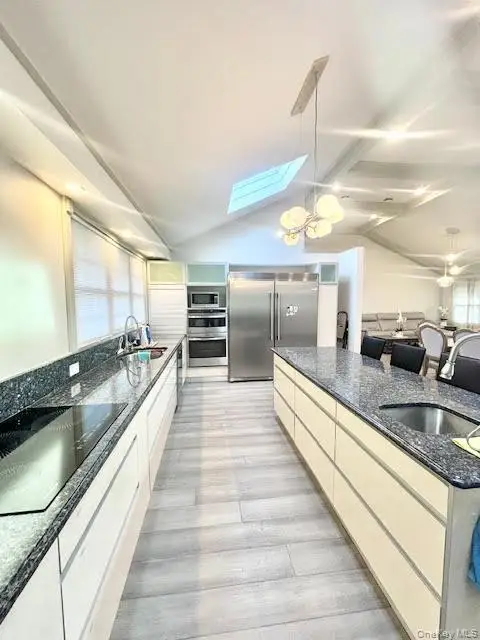 573 Fairway Drive, Woodmere, NY 11598 - Image #3