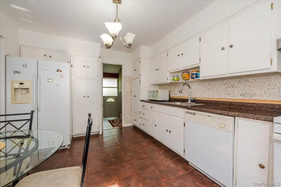 79 E Deer Park Road, Dix Hills, NY 11746 - Image #3