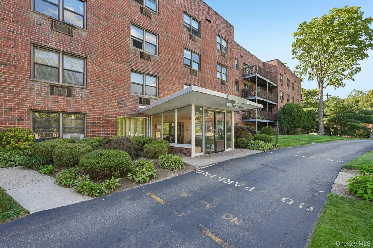 5 Oakdale Manor #L17, Suffern, NY 10901 - Image #1