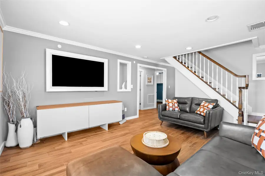 853 S Bay Street, Lindenhurst, NY 11757 - Image #3