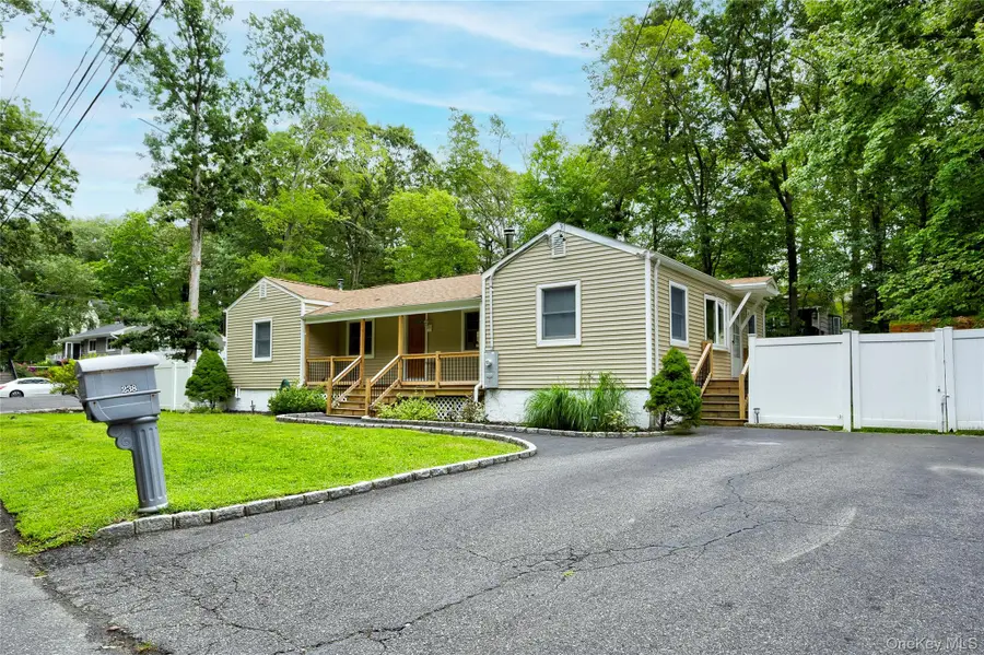 238 Locust Drive, Rocky Point, NY 11778 - Image #3