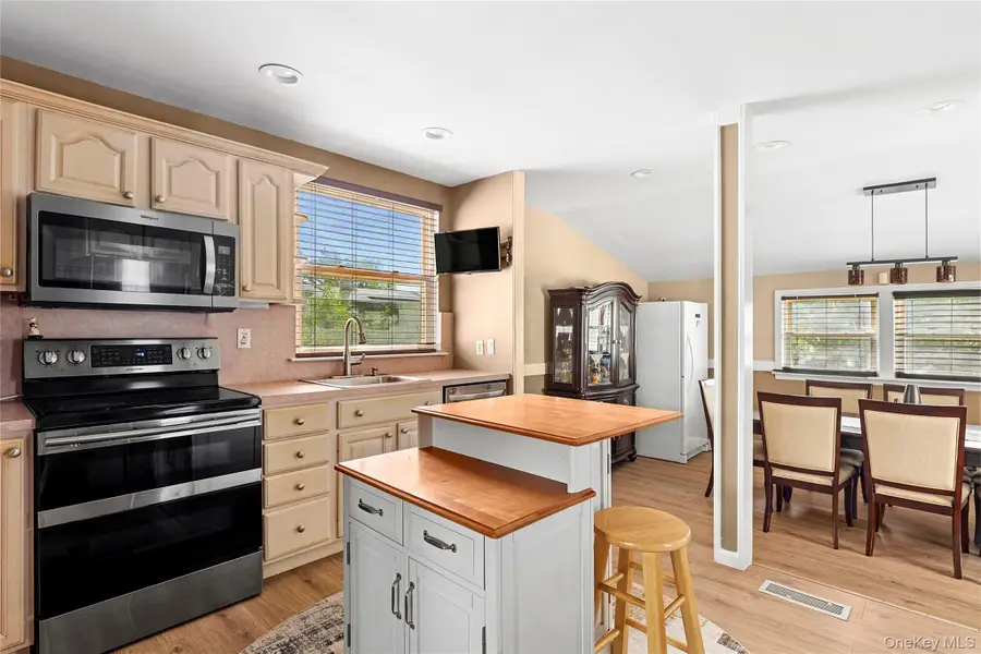 1600 Fire Avenue, Medford, NY 11763 - Image #3