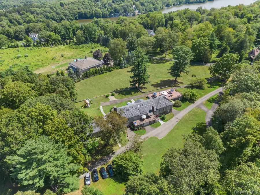 803 N Salem Road, Ridgefield, CT 06877 - Image #2