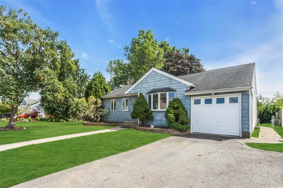 344 N Hickory Street, Massapequa, NY 11758 - Image #2