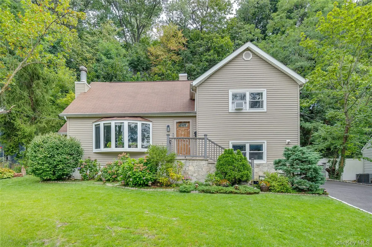 142 Pembrook Drive, Yonkers, NY 10710 - Image #1