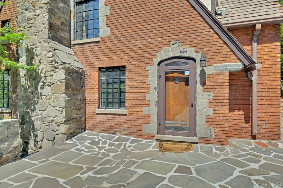 11 Seaman Road, Poughkeepsie, NY 12601 - Image #3