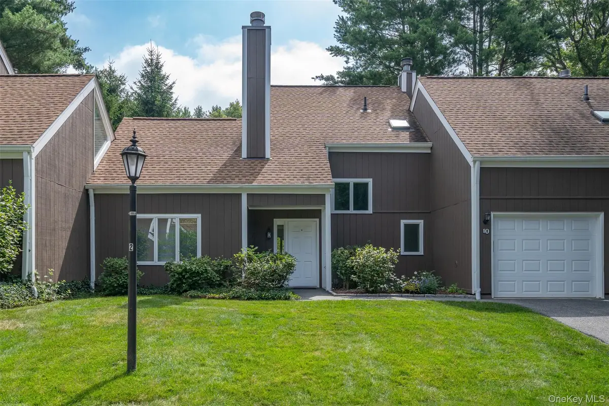 10 Grove Mews, Chappaqua, NY 10514 - Image #1