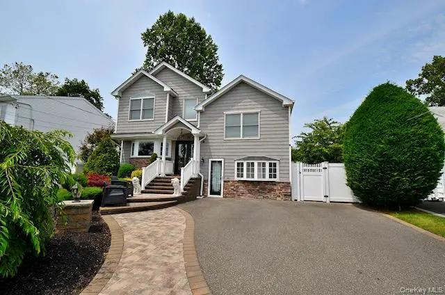 70 Westgate Road, Massapequa Park, NY 11762 - Image #2