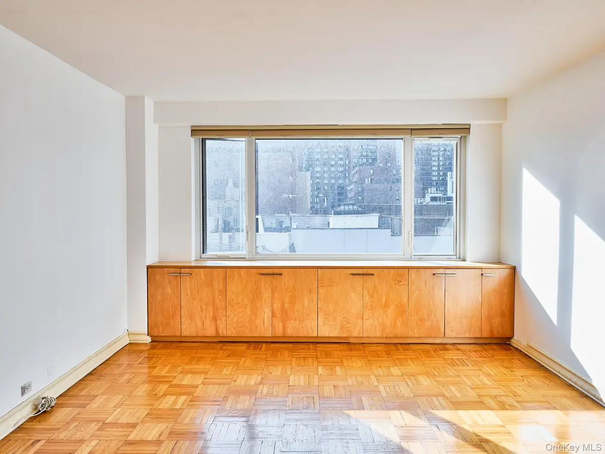 411 E 53rd Street #8L, Manhattan, NY 10022 - Image #1
