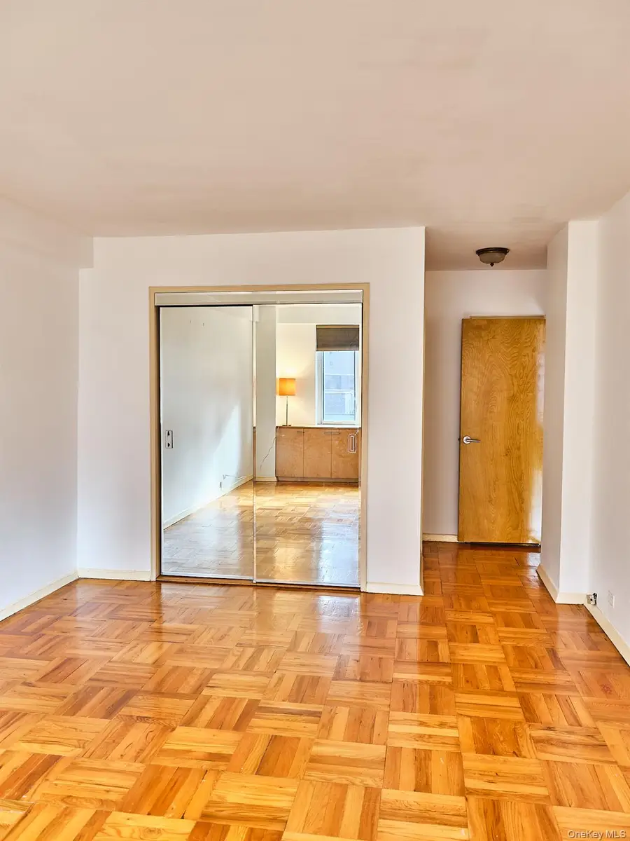 411 E 53rd Street #8L, Manhattan, NY 10022 - Image #3