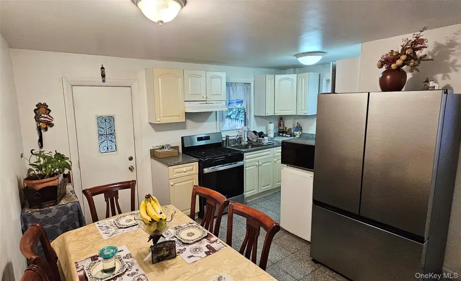 6728 Forest Avenue, Ridgewood, NY 11385 - Image #3