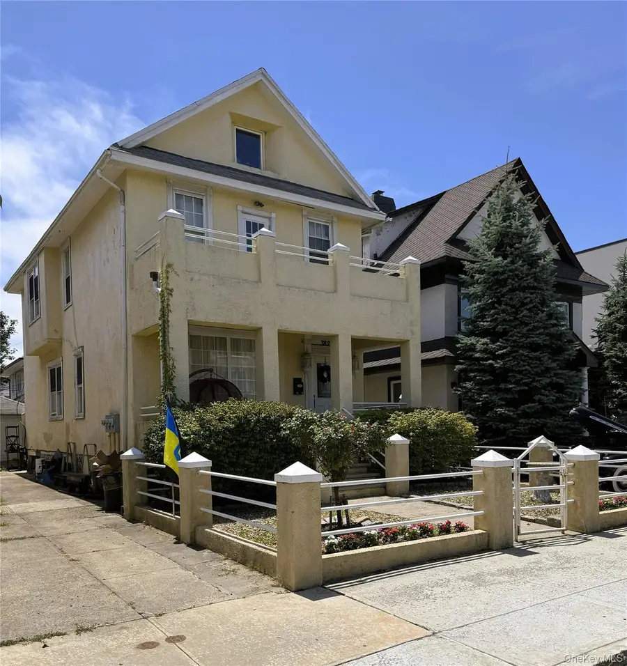 3820 Cypress Avenue, Brooklyn, NY 11224 - Image #3