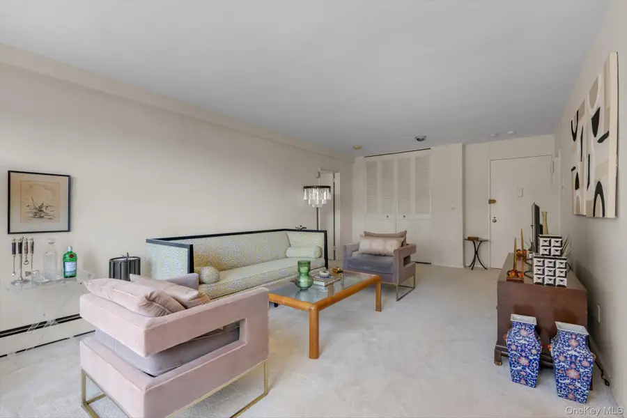 5 Schenck Avenue #3K, Great Neck, NY 11021 - Image #3