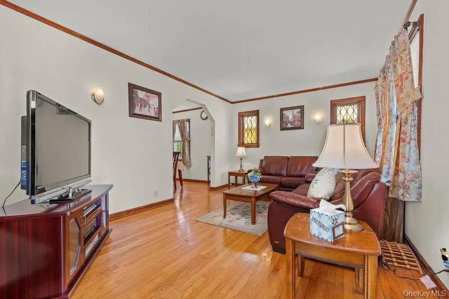 84-68 251st Street, Bellerose, NY 11426 - Image #3