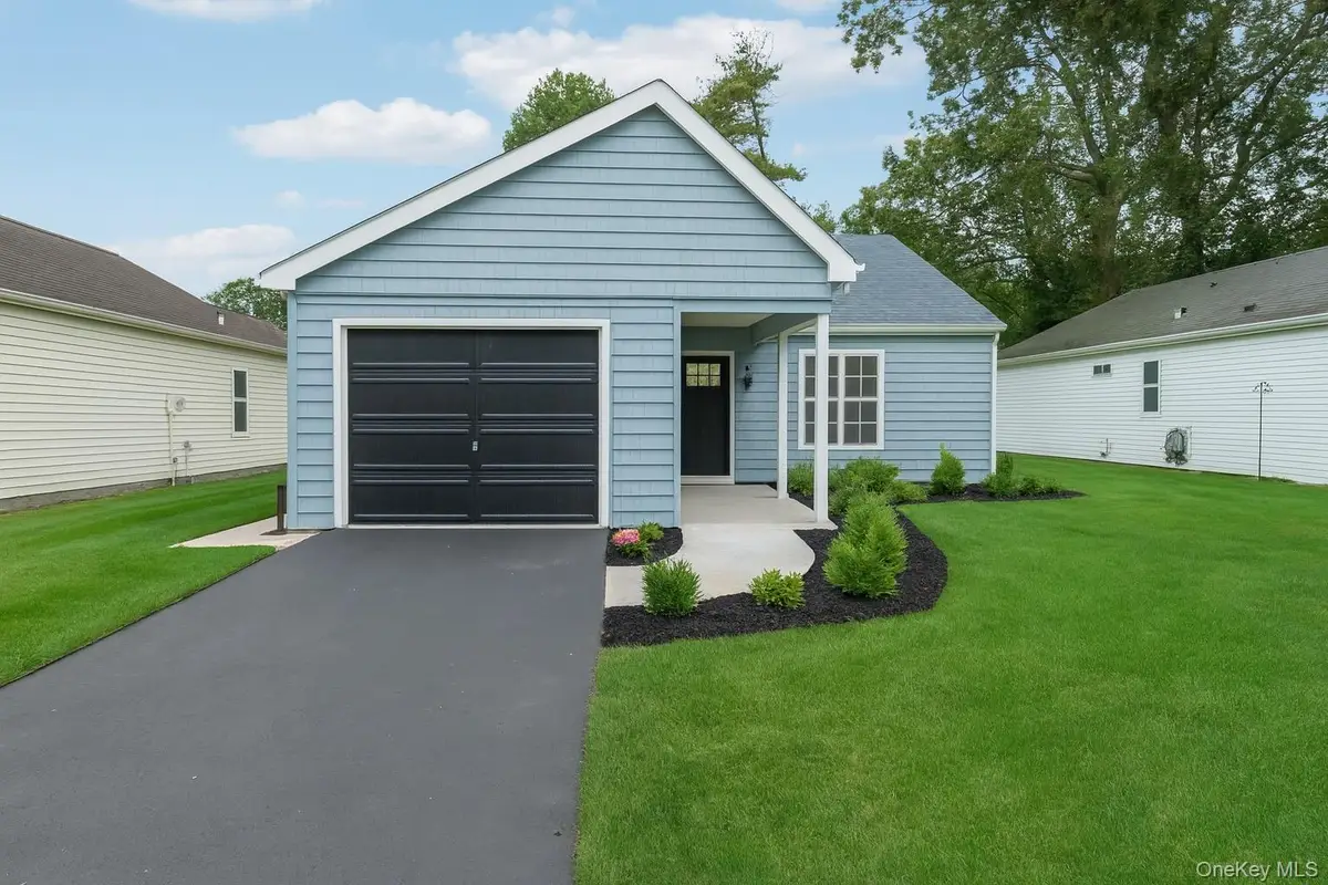 147 Edinburgh Drive, Ridge, NY 11961 - Image #1