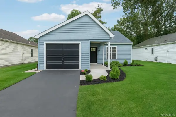 147 Edinburgh Drive, Ridge, NY 11961