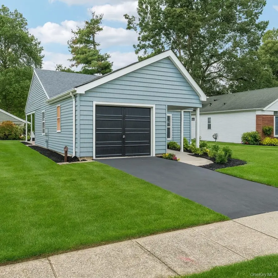 147 Edinburgh Drive, Ridge, NY 11961 - Image #3