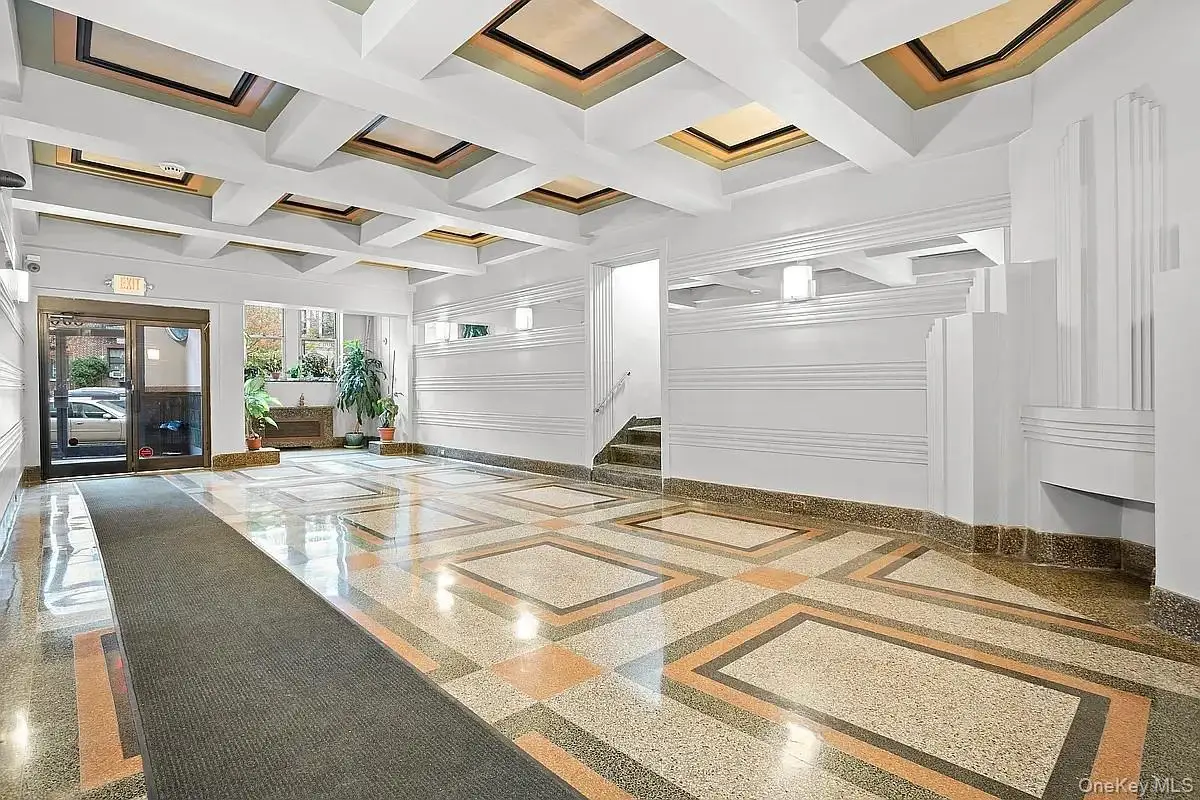 8502 Fort Hamilton Parkway #2H, Brooklyn, NY 11209 - Image #1