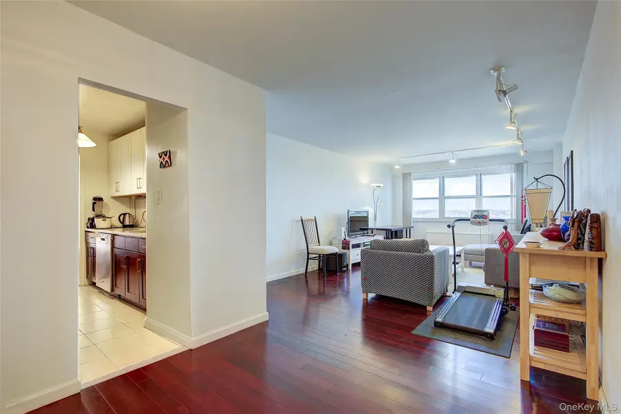 66-36 Yellowstone Boulevard #17H, Forest Hills, NY 11375 - Image #2