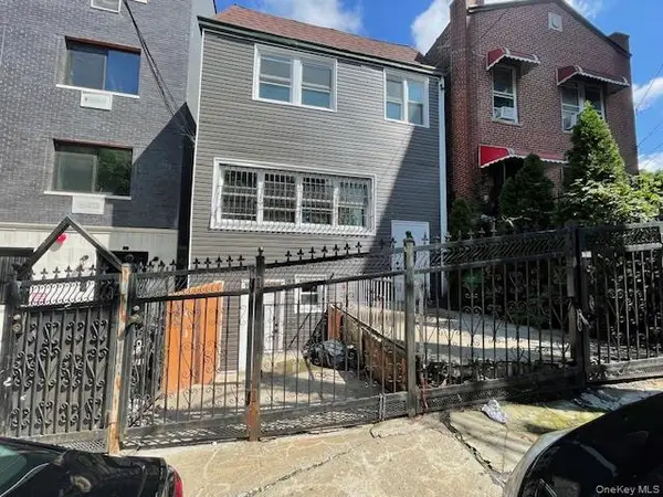 1802 Palisade Place, Bronx, NY 10453