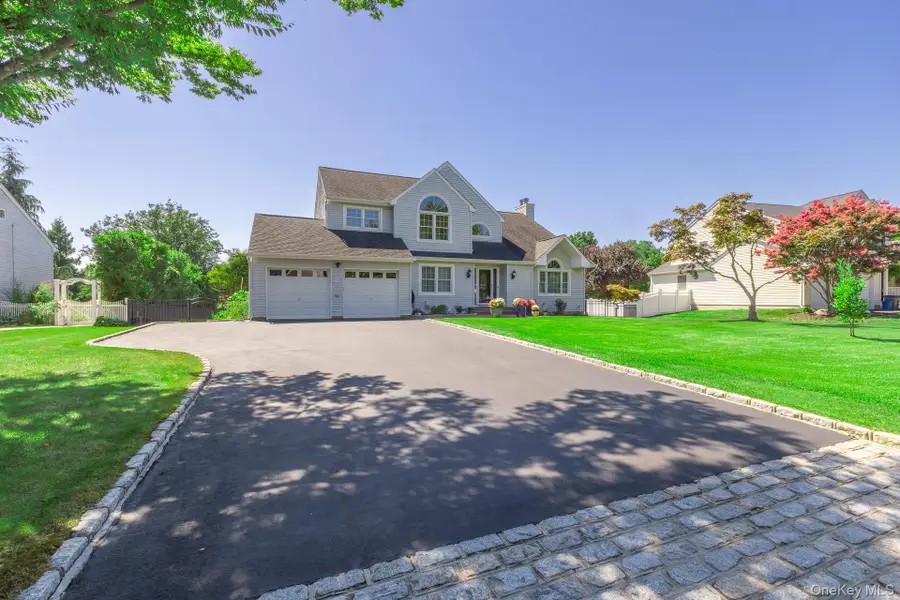 106 Glenrich Drive S, Saint James, NY 11780 - Image #3