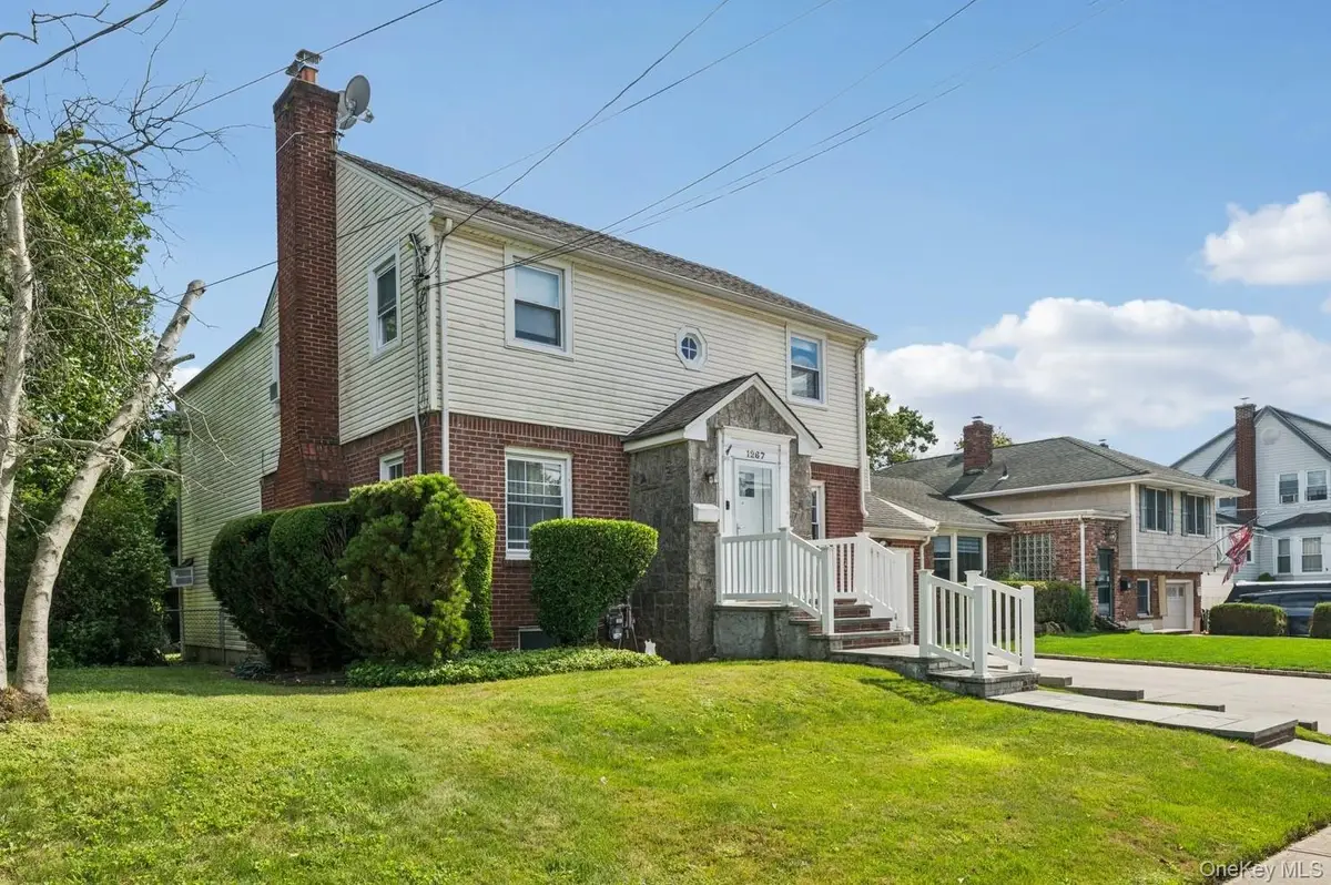 1267 Sturlane Place, Hewlett, NY 11557 - #1