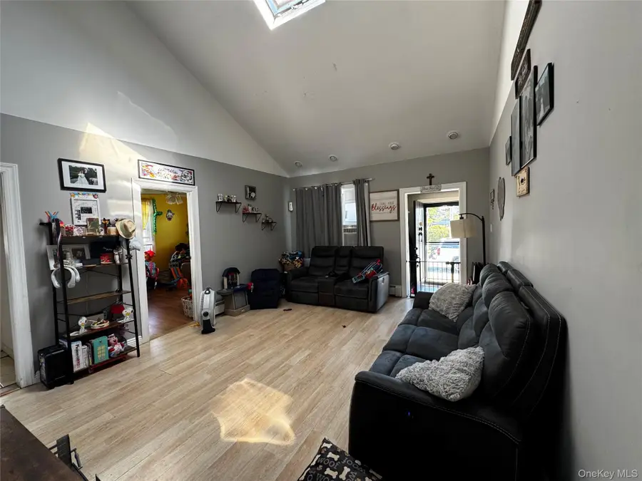 16 Beach Avenue, Copiague, NY 11726 - Image #3