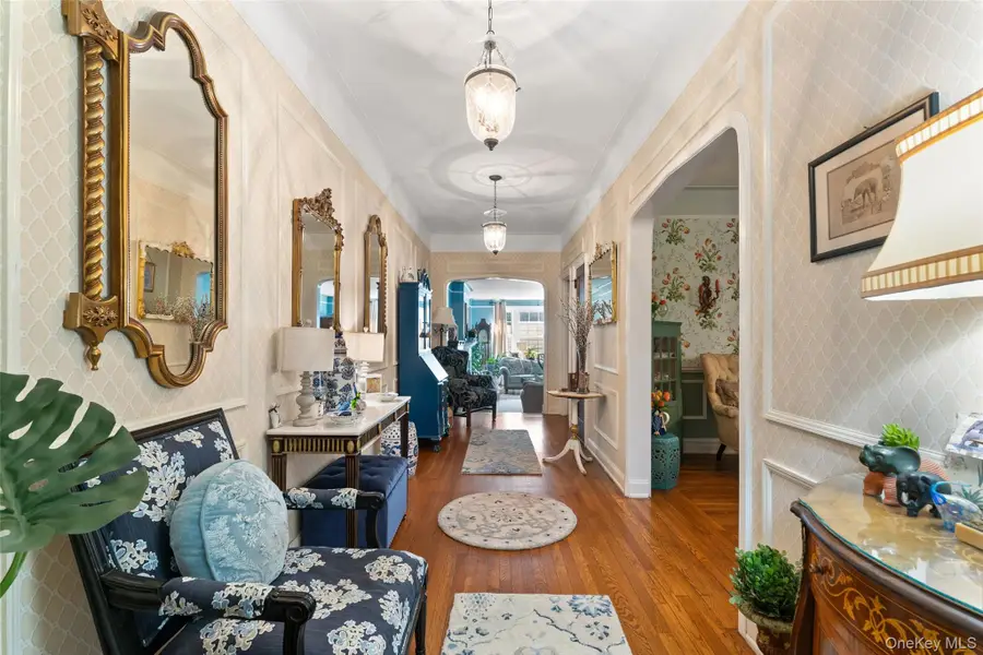 25 Parkview Avenue #1I, Bronxville, NY 10708 - Image #2