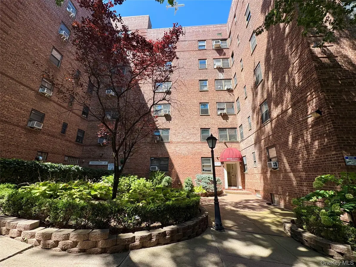 102-55 67th Road #3W, Forest Hills, NY 11375 - Image #1
