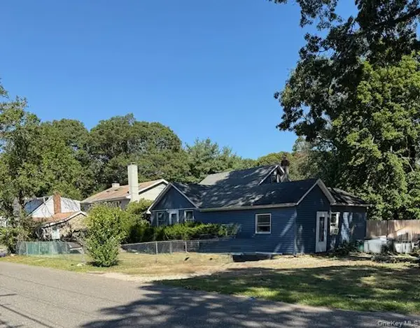 39 Teed Street, Huntington Station, NY 11746