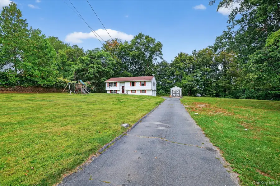 19 Birchwood Avenue, Nanuet, NY 10954 - Image #2