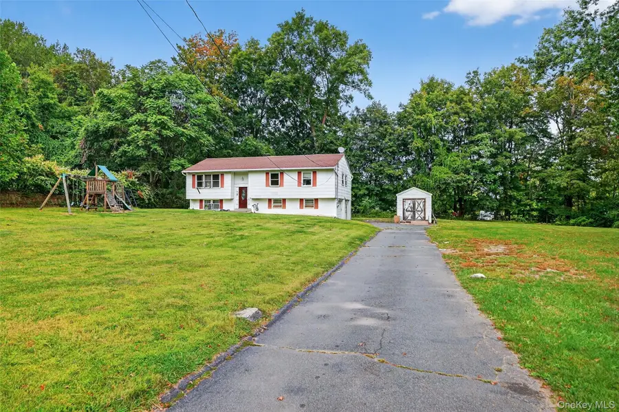 19 Birchwood Avenue, Nanuet, NY 10954 - Image #3