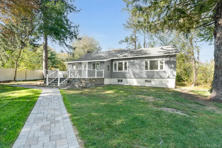 1802 Amazon Road, Mohegan Lake, NY 10547 - Image #2