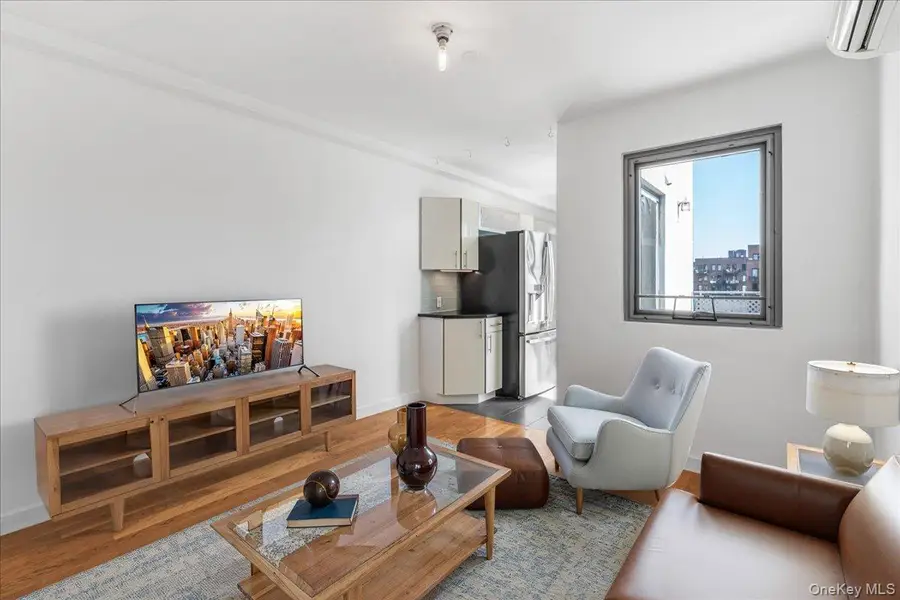 236 N 7th Street #4L, Brooklyn, NY 11211 - Image #2