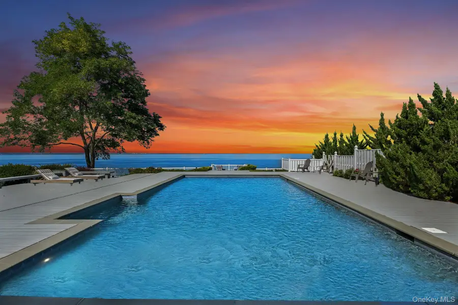 19 Oak Point Drive N, Bayville, NY 11709 - Image #2