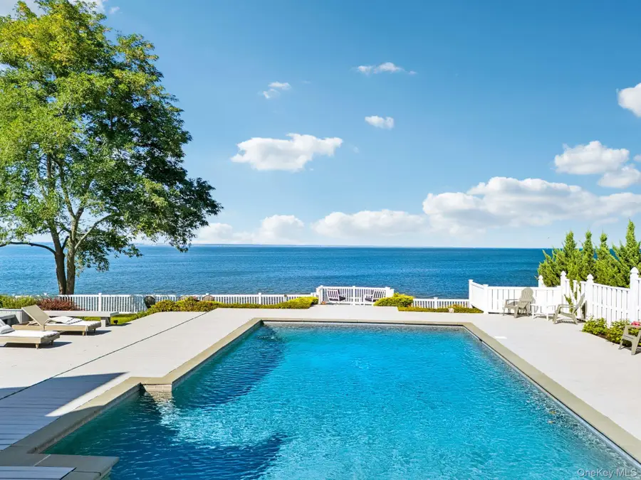 19 Oak Point Drive N, Bayville, NY 11709 - Image #3