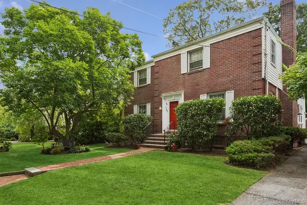 161 Midgely Drive, Hewlett, NY 11557