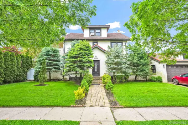 16008 12th Road, Beechhurst, NY 11357