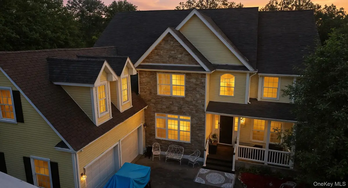 153 Shagbark Lane, Hopewell Junction, NY 12533 - Image #1