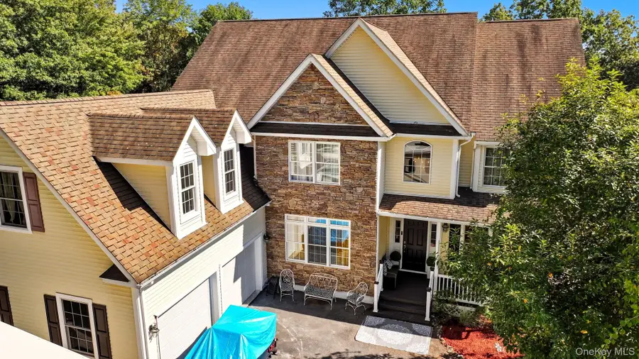 153 Shagbark Lane, Hopewell Junction, NY 12533 - Image #2