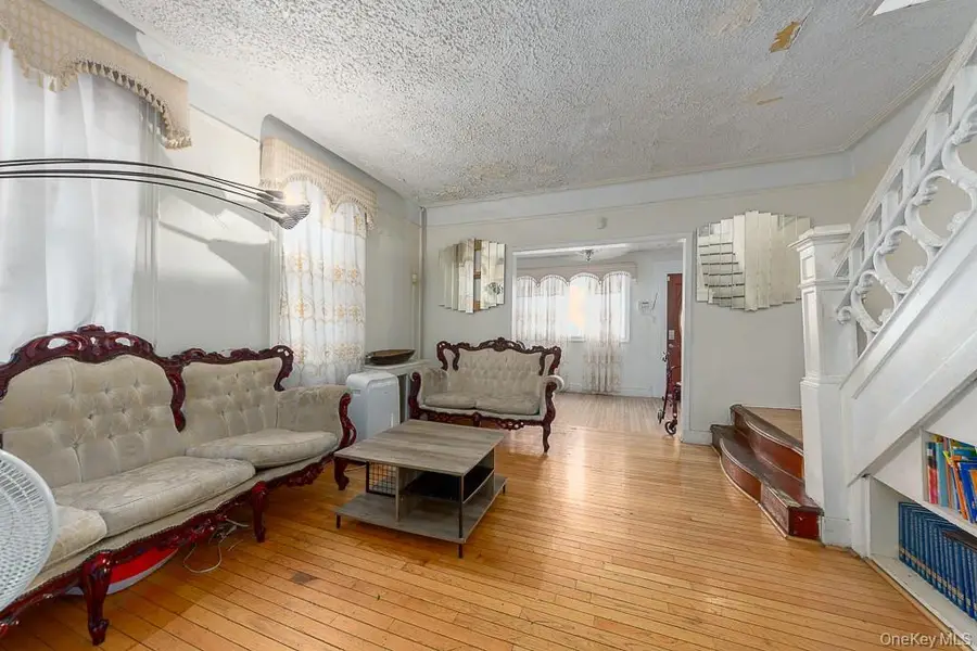 8913 Bedell Lane, Brooklyn, NY 11236 - Image #2