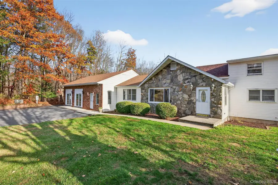 412 Ruskey Lane, Hyde Park, NY 12538 - Image #2