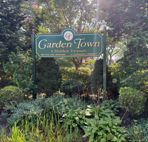 1211 E Broadway #C-24, Hewlett, NY 11557