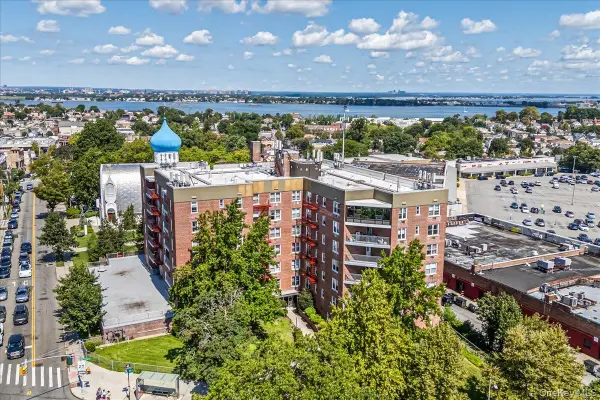 151-05 Cross Island Parkway #6C, Whitestone, NY 11357