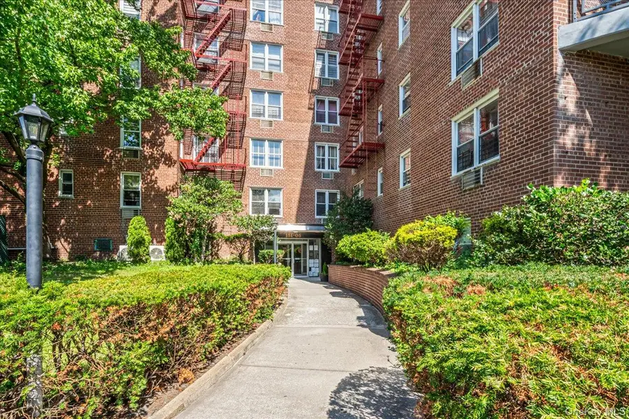 151-05 Cross Island Parkway #6C, Whitestone, NY 11357 - Image #2